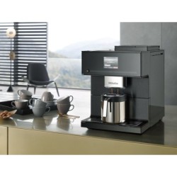 Miele Kaffeevollautomat CM 6160 MilkPerfection, Genießerprofile, Kaffeekannenfunktion, Gutschein für Pflegeset im Wert von UVP 53,99 €